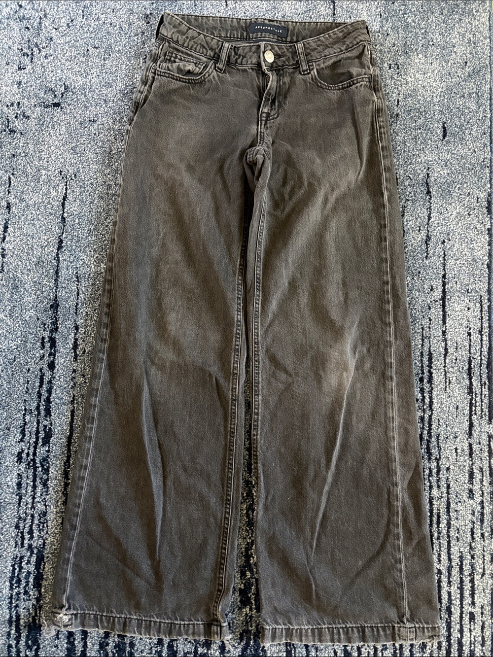 Aeropostale Women’s Black Low-Rise Wide-Leg Jeans